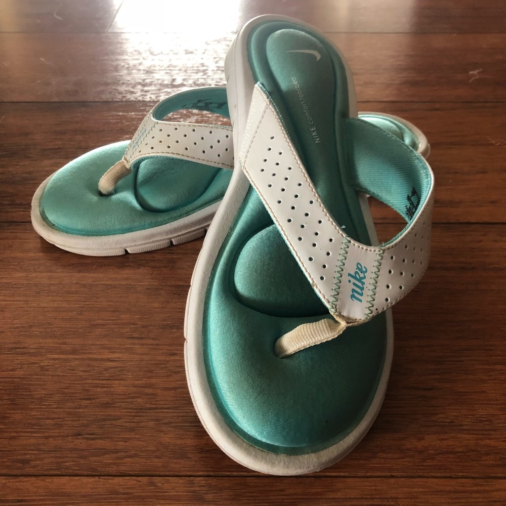 Nike Memory Foam Flip Flops